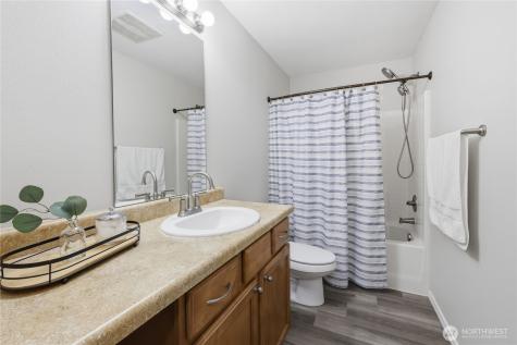 2731 SW Jabirin Way Port Orchard WA 98367