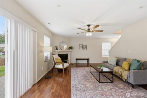 2731 SW Jabirin Way Port Orchard WA 98367