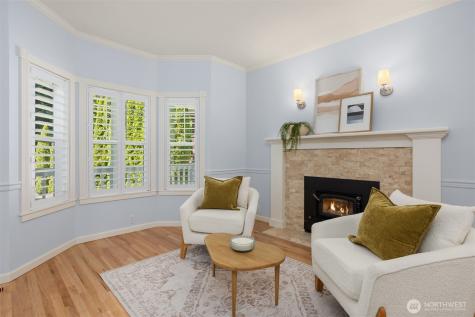 1854 Commodore Lane NW Bainbridge Island WA 98110