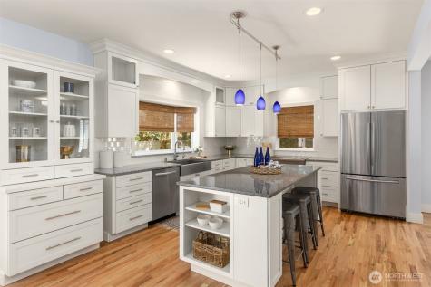 1854 Commodore Lane NW Bainbridge Island WA 98110