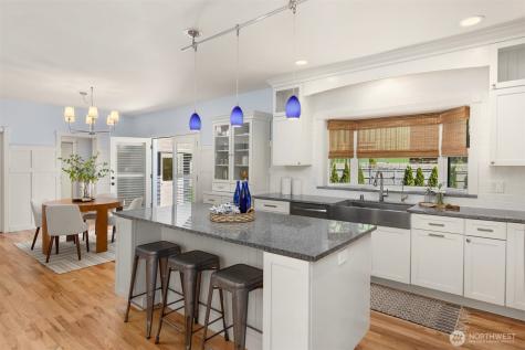 1854 Commodore Lane NW Bainbridge Island WA 98110