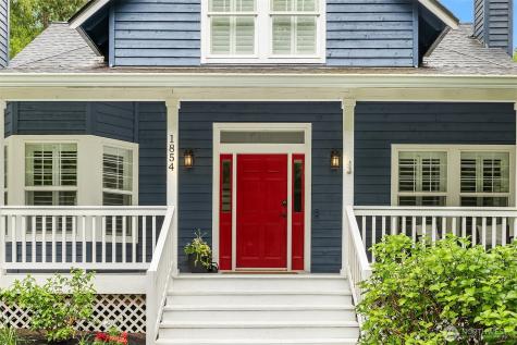 1854 Commodore Lane NW Bainbridge Island WA 98110
