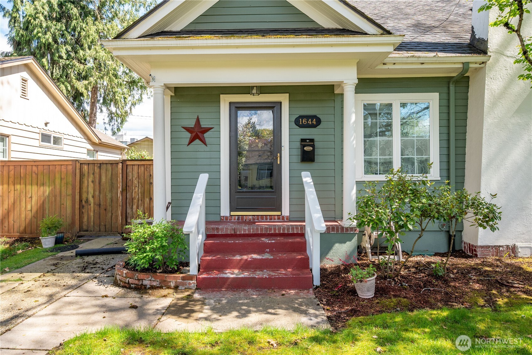 1644 22nd Longview WA 98632