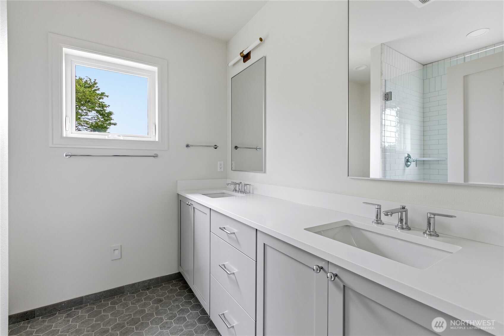 6832 47th Avenue NE Seattle WA 98115