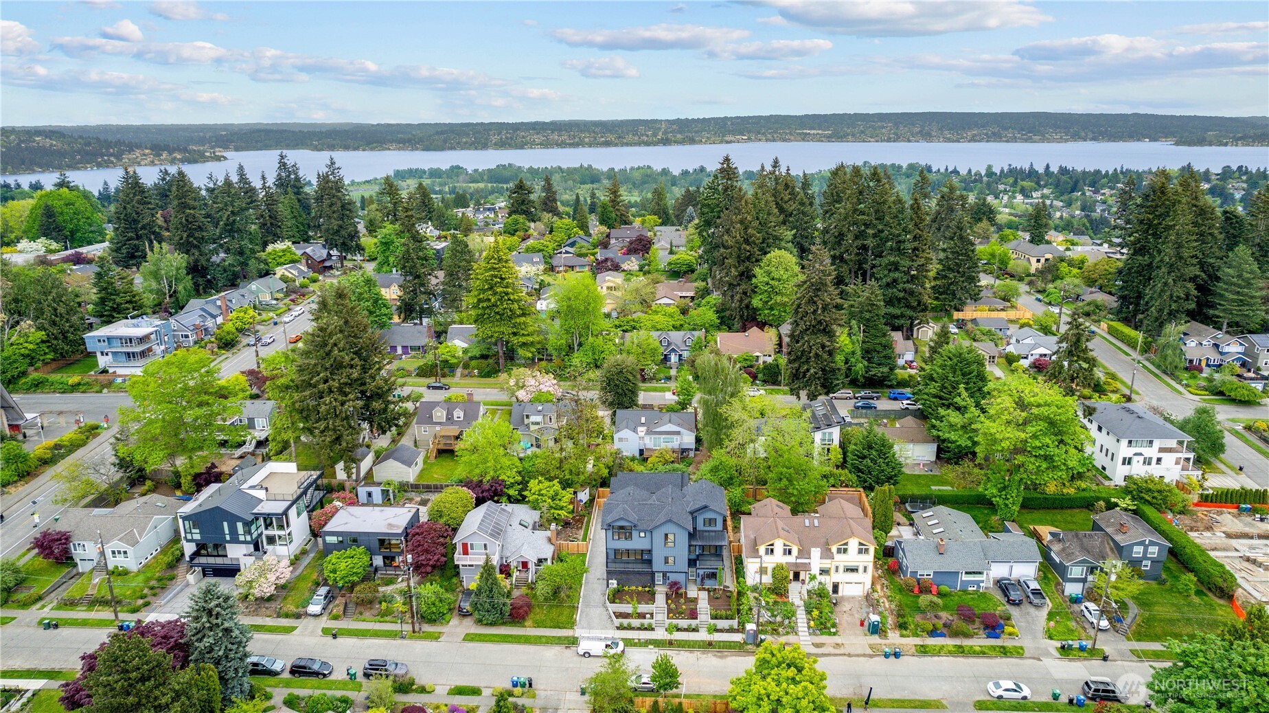 6832 47th Avenue NE Seattle WA 98115
