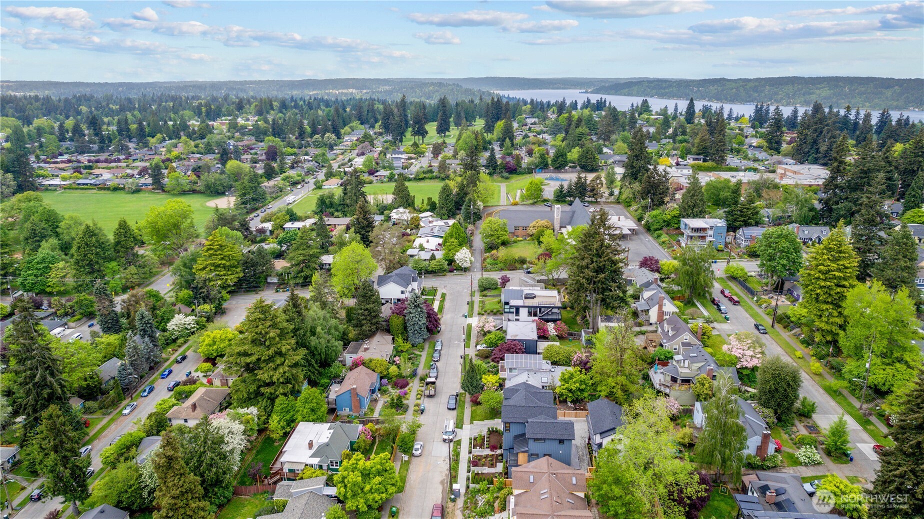 6832 47th Avenue NE Seattle WA 98115