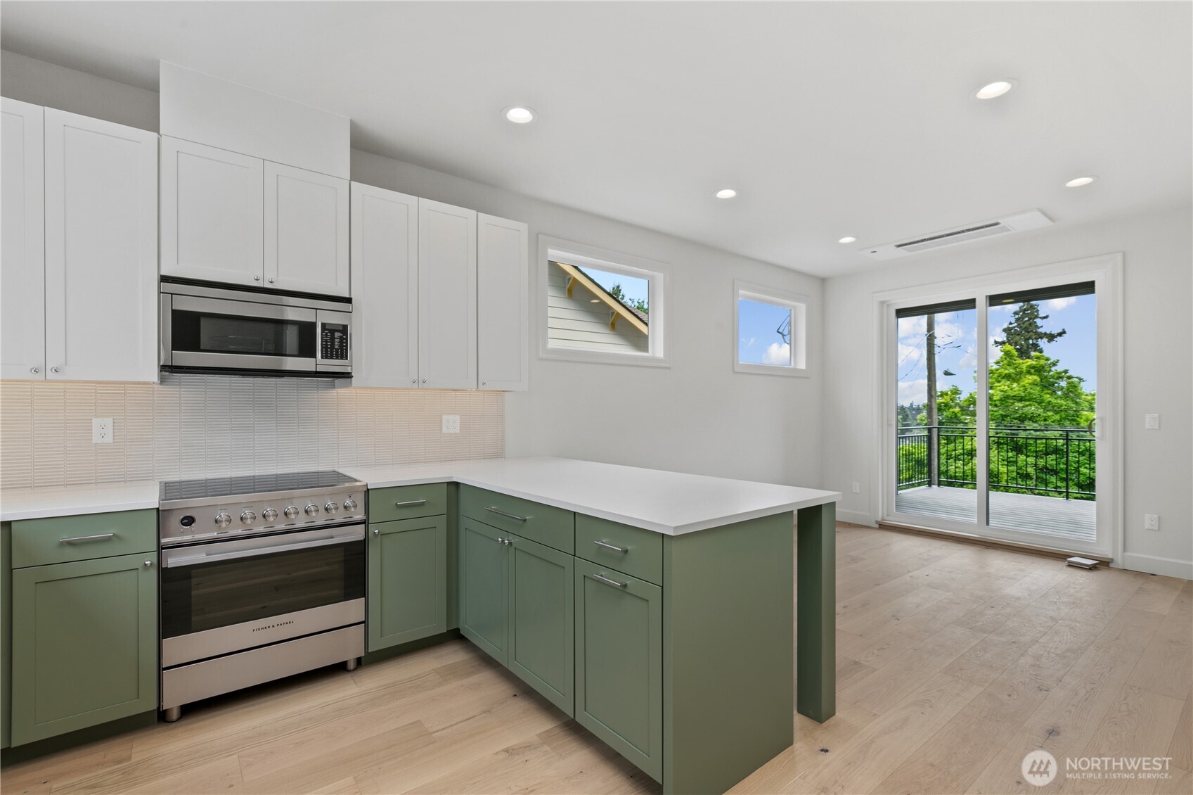 6832 47th Avenue NE Seattle WA 98115