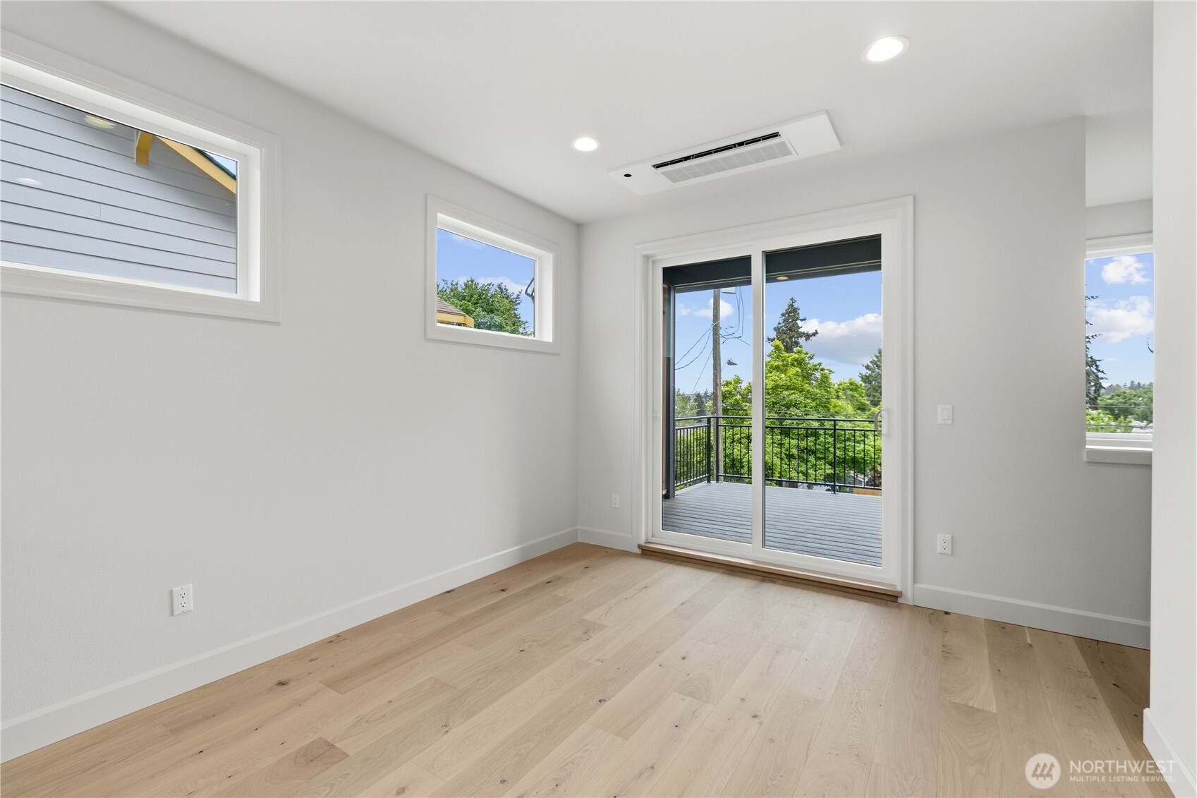 6832 47th Avenue NE Seattle WA 98115