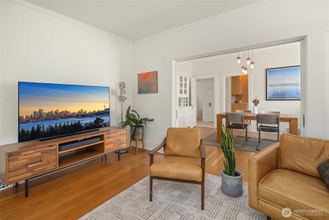 4740 4th Avenue NE Seattle WA 98105