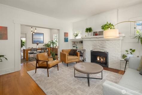 4740 4th Avenue NE Seattle WA 98105