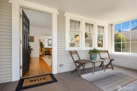 4740 4th Avenue NE Seattle WA 98105