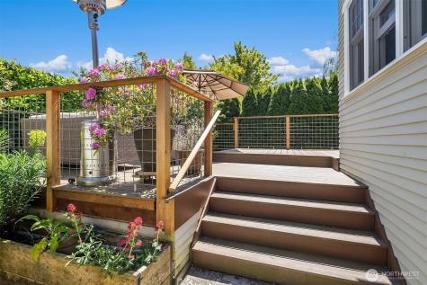 4740 4th Avenue NE Seattle WA 98105