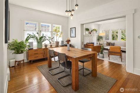 4740 4th Avenue NE Seattle WA 98105