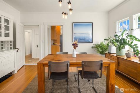 4740 4th Avenue NE Seattle WA 98105