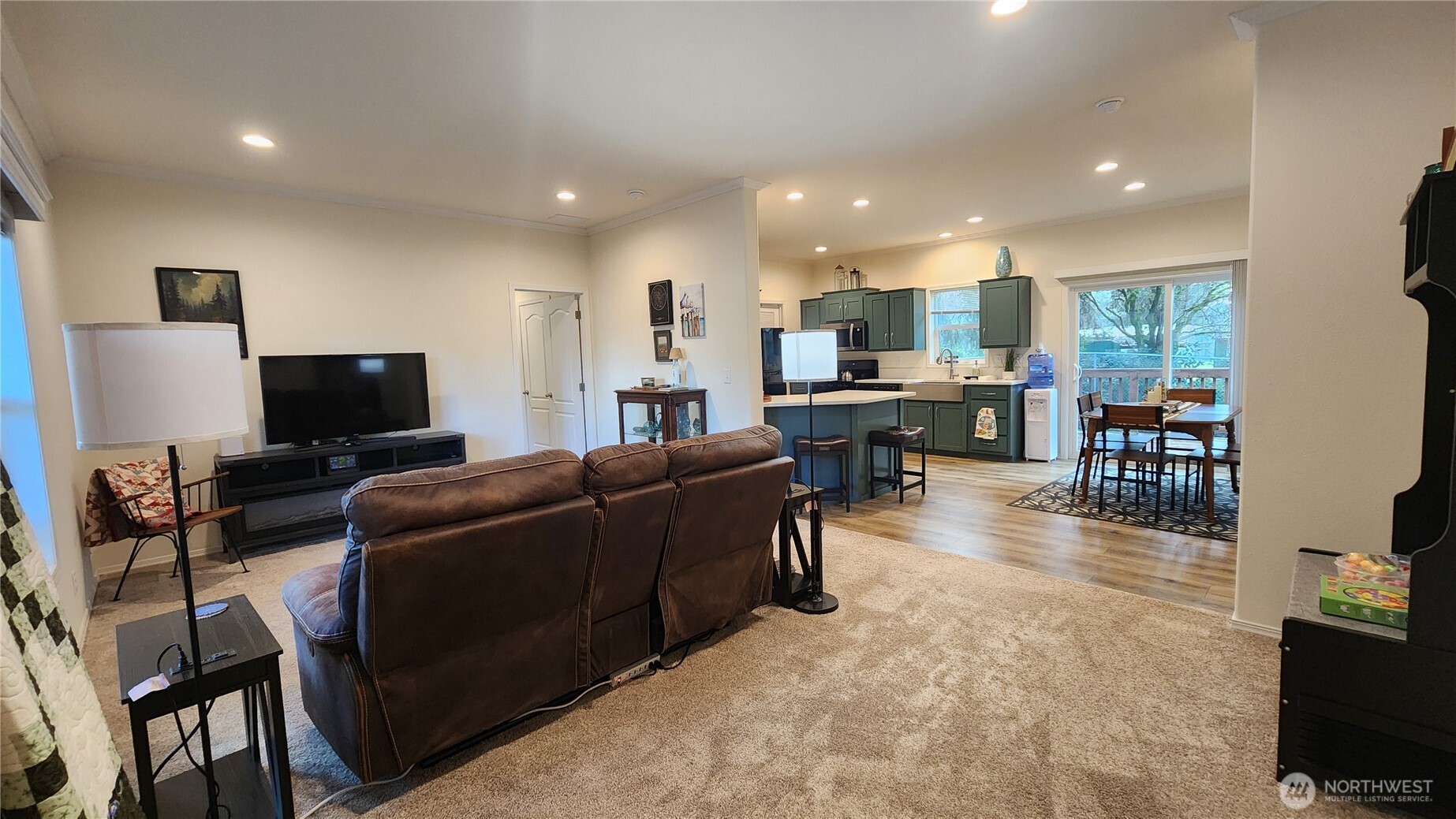 375 Sextans Avenue SW Ocean Shores WA 98569