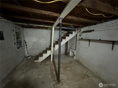 122 W 4th Avenue Omak WA 98841