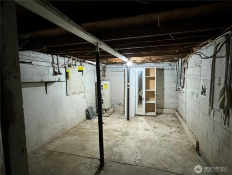 122 W 4th Avenue Omak WA 98841