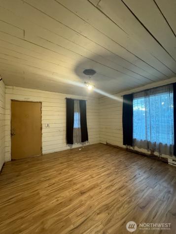 122 W 4th Avenue Omak WA 98841