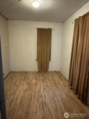 122 W 4th Avenue Omak WA 98841