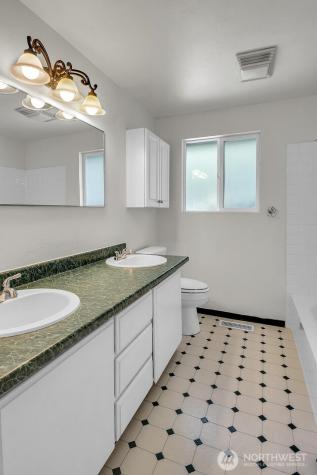 2420 SW 326th Street Federal Way WA 98023