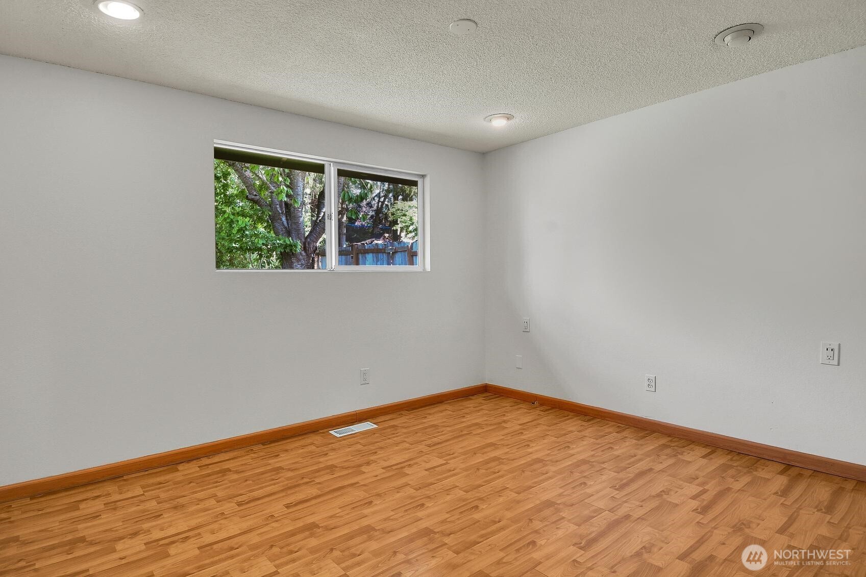 2420 SW 326th Street Federal Way WA 98023
