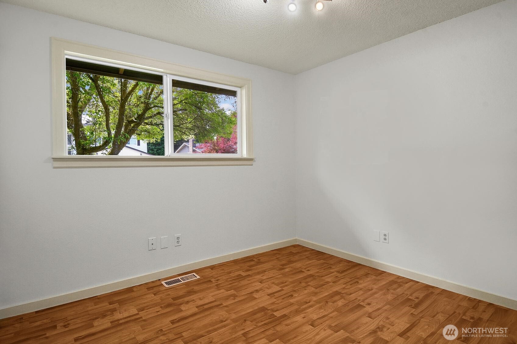 2420 SW 326th Street Federal Way WA 98023