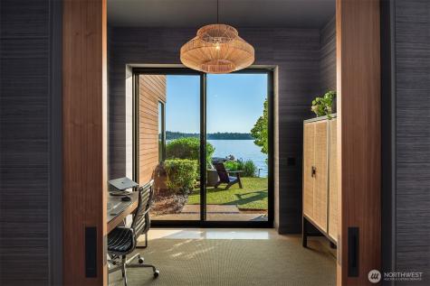 4041 W Mercer Way Mercer Island WA 98040