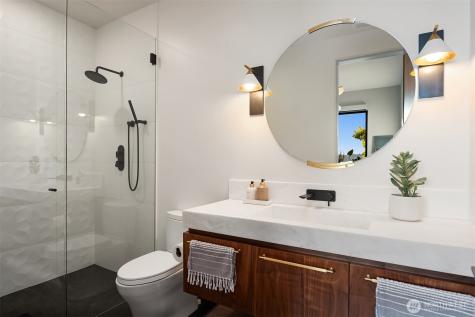 4041 W Mercer Way Mercer Island WA 98040