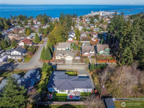 1934 W 8th Street Port Angeles WA 98363