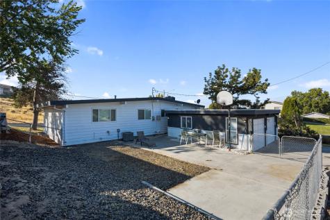 128 W Nelson Road Moses Lake WA 98837