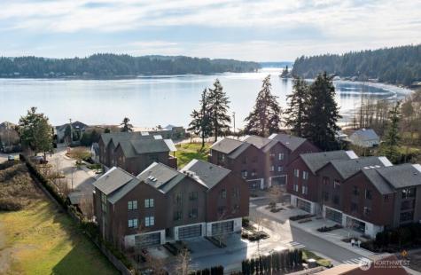 4566 Flying Goat Avenue NE Bainbridge Island WA 98110