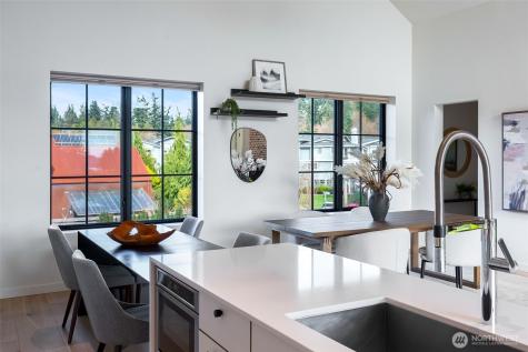 4566 Flying Goat Avenue NE Bainbridge Island WA 98110