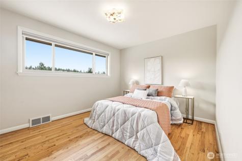 4019 SW Henderson Street Seattle WA 98136
