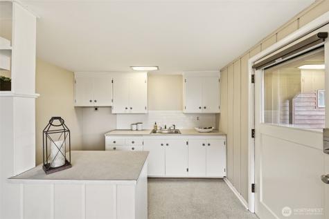 4019 SW Henderson Street Seattle WA 98136