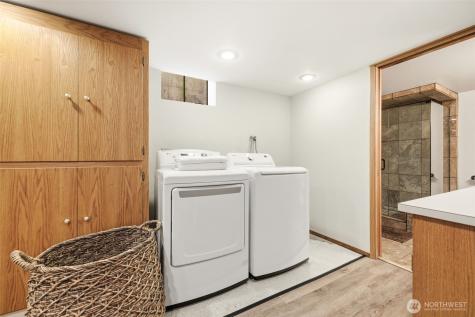 4019 SW Henderson Street Seattle WA 98136