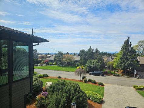 6504 113th Avenue NE Kirkland WA 98033