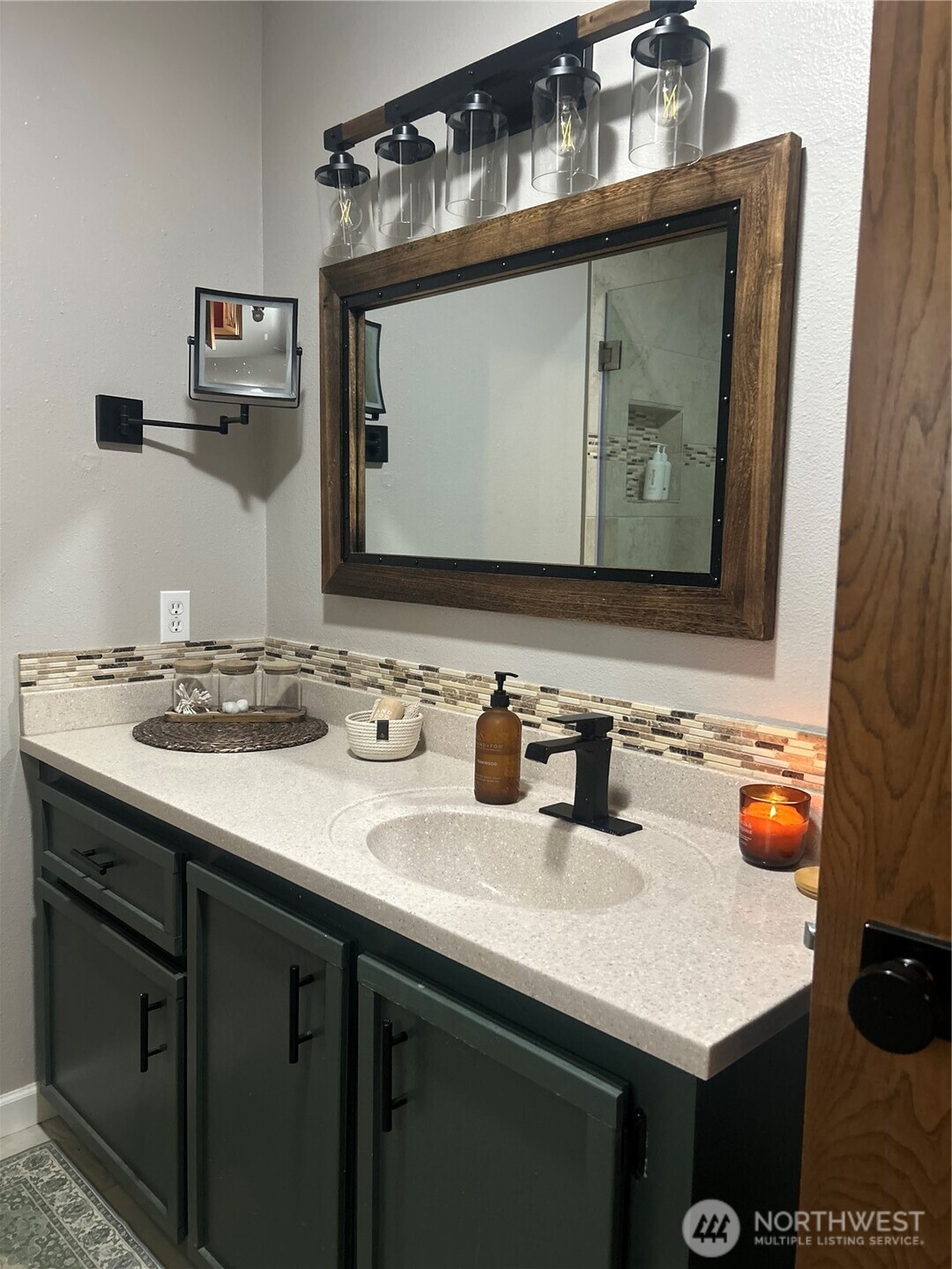 190 Hennepin Okanogan WA 98840