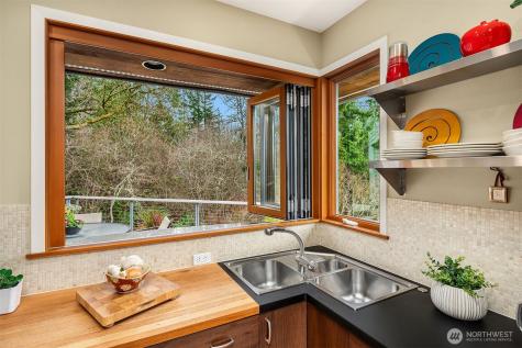 14740 SE 56th Street Bellevue WA 98006