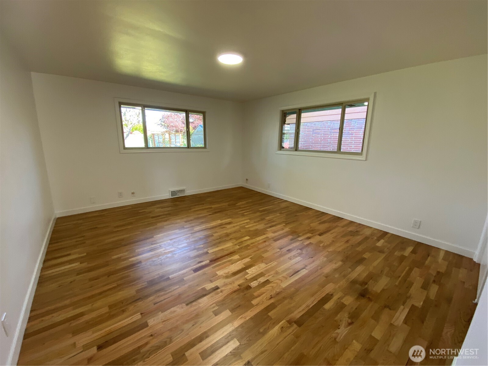 4916 24th Place S Seattle WA 98108