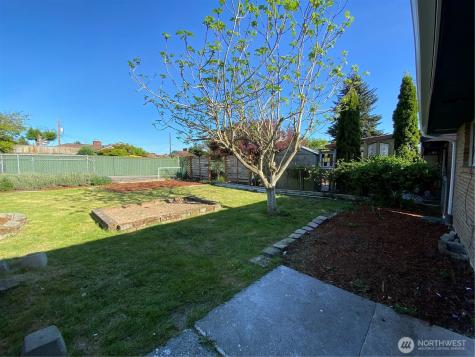 4916 24th Place S Seattle WA 98108