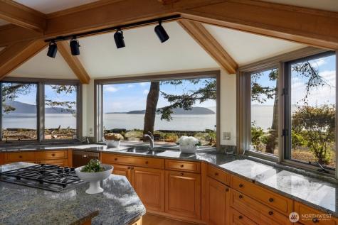 4079 Forest Lane Anacortes WA 98221