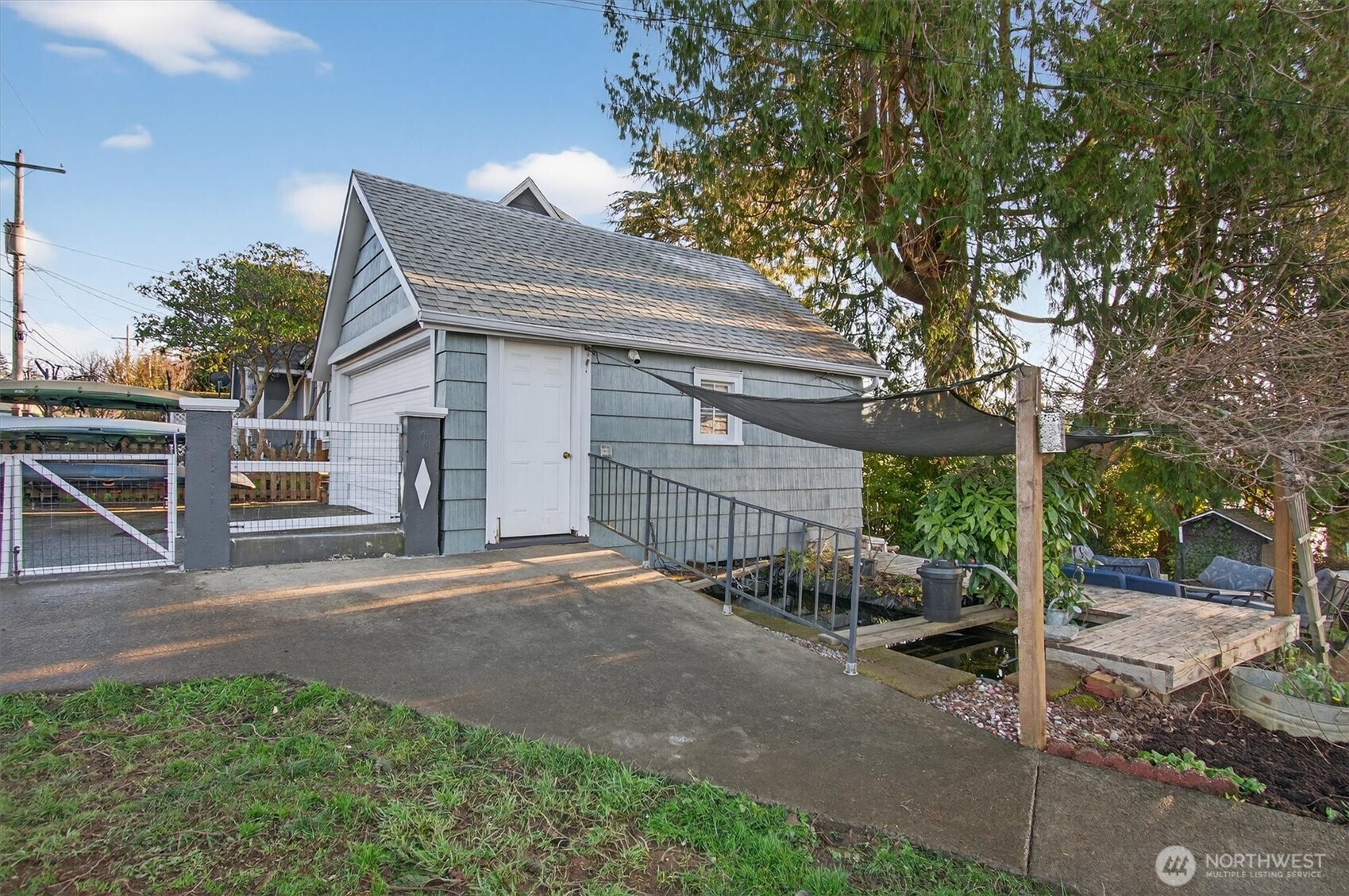 290 Columbia Street Cathlamet WA 98612