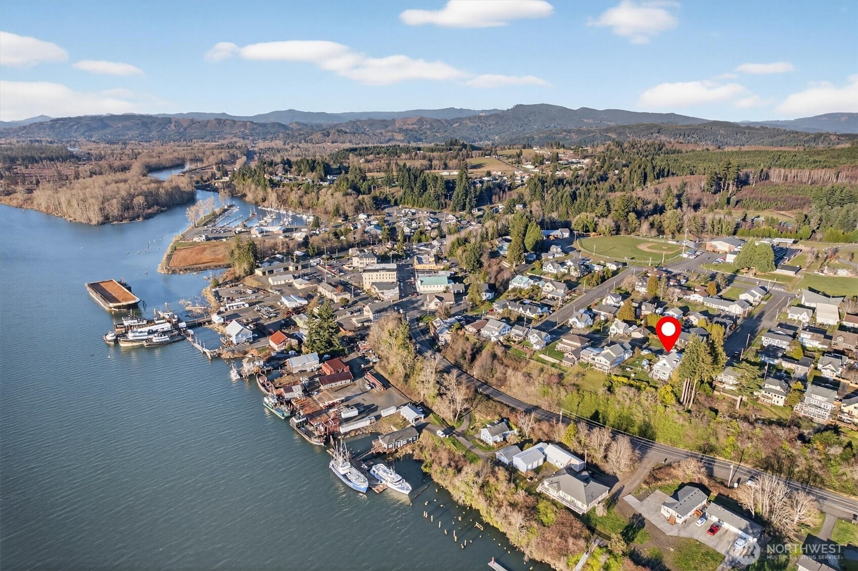 290 Columbia Street Cathlamet WA 98612
