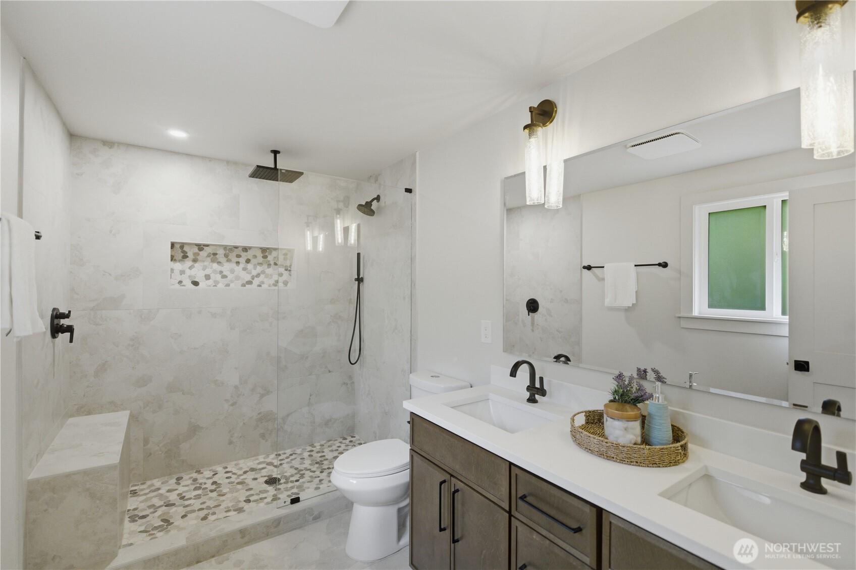 4008 NE 197th Street Lake Forest Park WA 98155