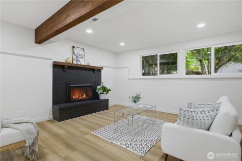 4008 NE 197th Street Lake Forest Park WA 98155