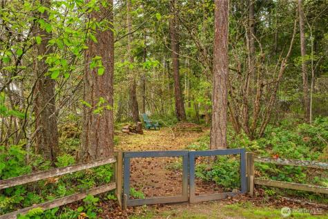 22851 SE Lake Wilderness Drive S Maple Valley WA 98038