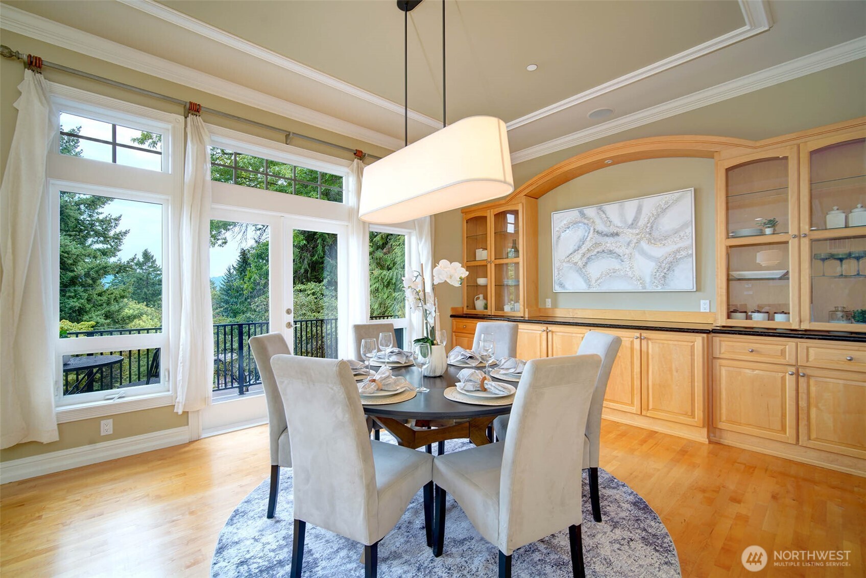 6145 93rd Avenue SE Mercer Island WA 98040