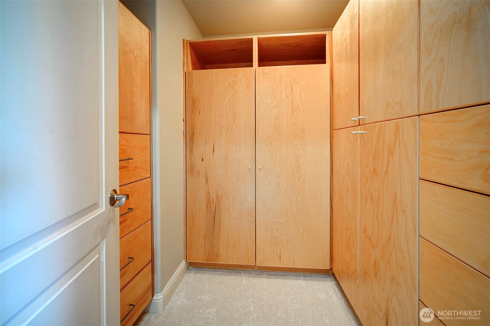 6145 93rd Avenue SE Mercer Island WA 98040