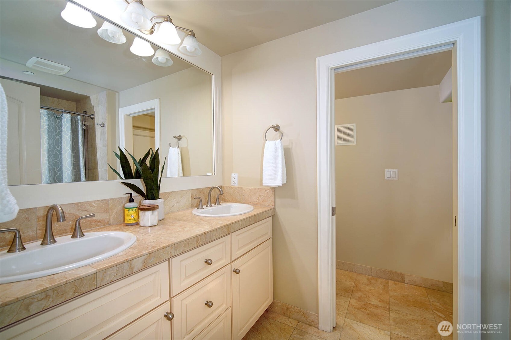 6145 93rd Avenue SE Mercer Island WA 98040