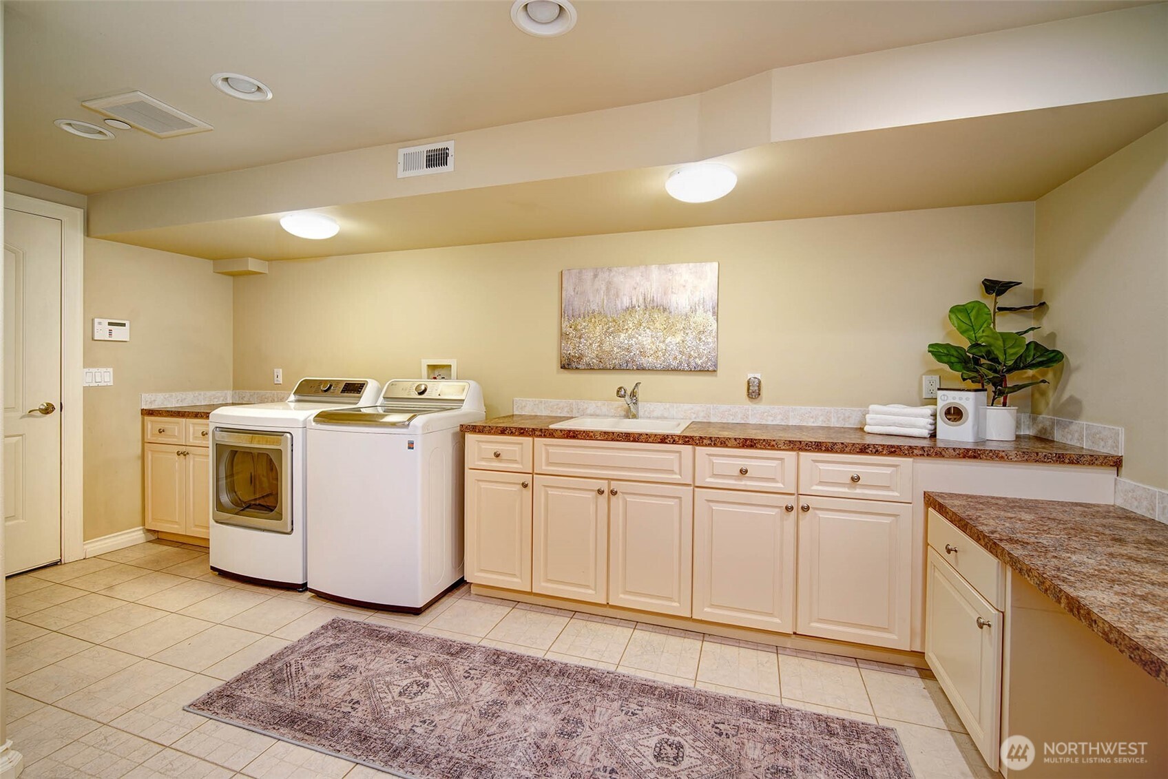 6145 93rd Avenue SE Mercer Island WA 98040